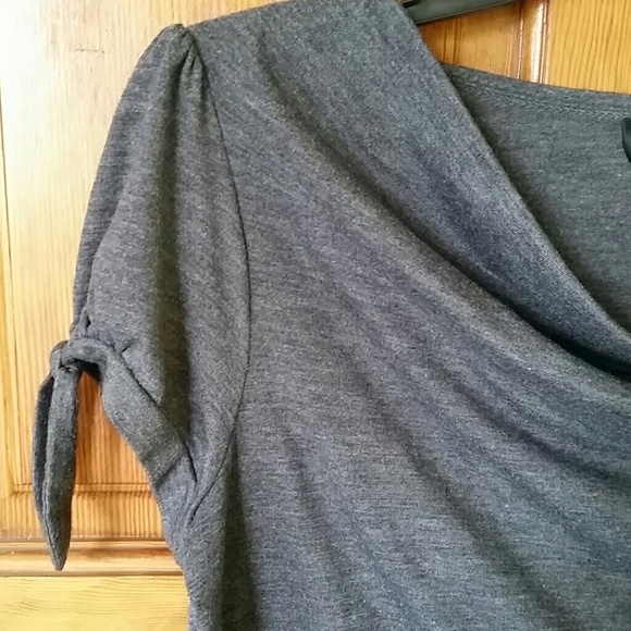 Gray Cowl / Draped Neck Top - Picture 4 of 8